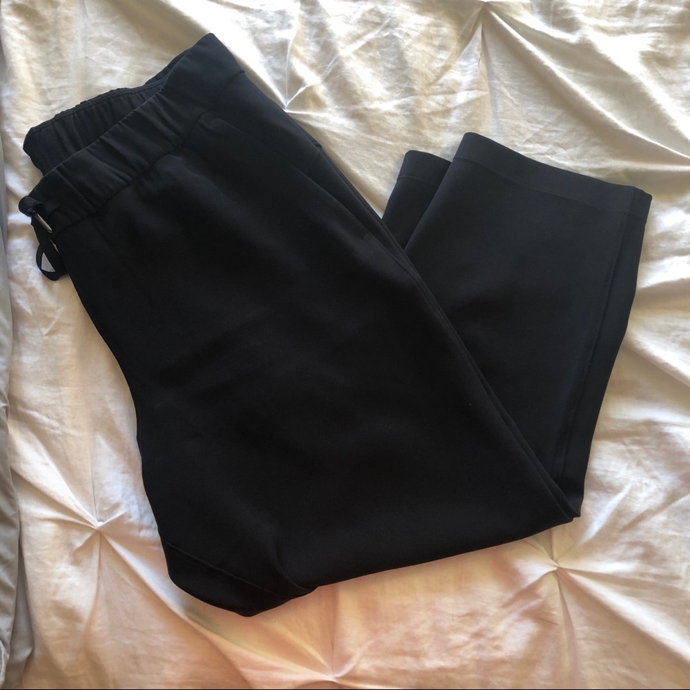 Lululemon On The Fly Crop